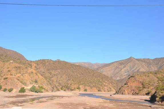 A bela paisagem na viagem entre Sucre e Potosi, na Bolívia